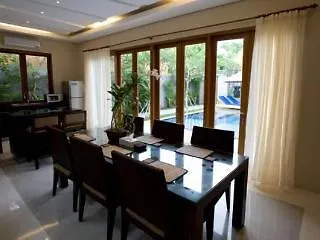 Villa Travis Seminyak (Bali)