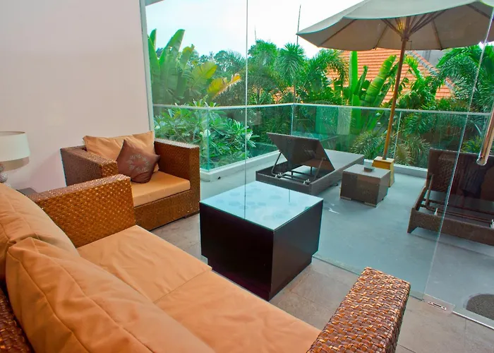 Travis Villa